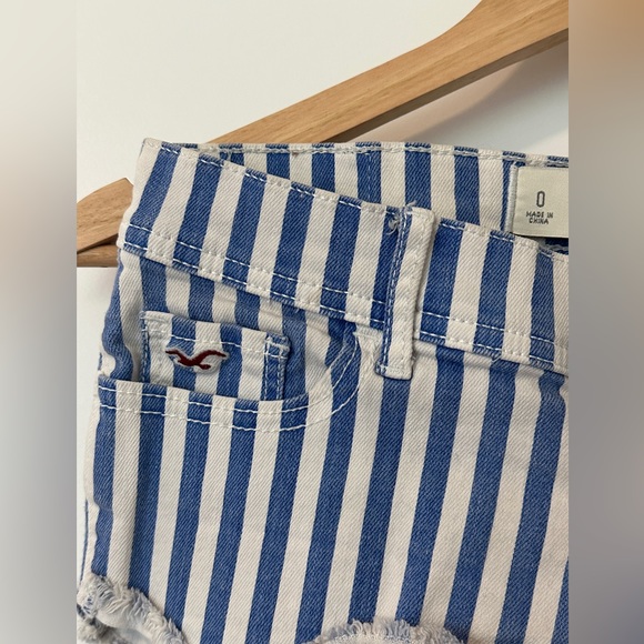 Hollister Short Shorts - Picture 3 of 5